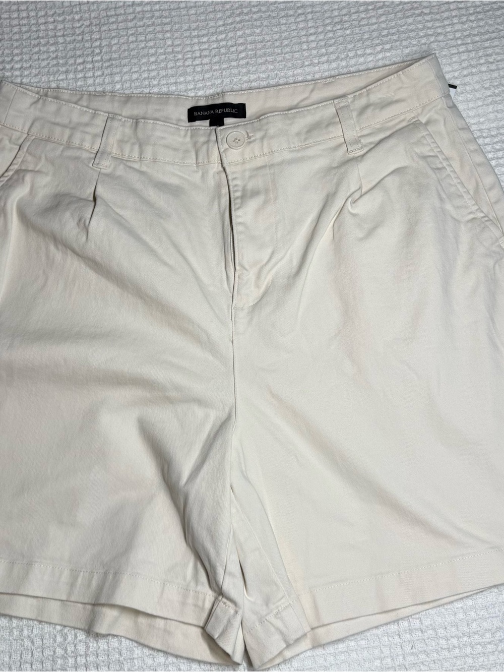 Banana Republic Cream Cotton Blend Button-Front Shorts